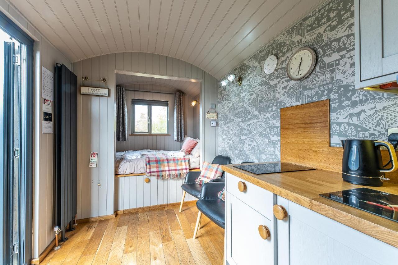 The Little John Petite Cosy Log Cabin - Sleeps 2, Great For Romantic Breaks, Couples, Single Guests, Near Sherwood Forest At Fairview Farm, Nottingham Set In 88 Acres Blidworth Exterior foto